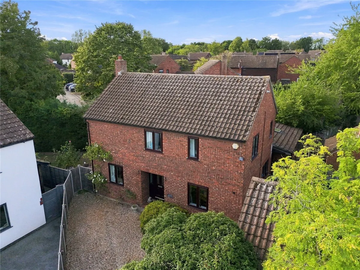 4 bed house for sale, with 4 bedrooms in Bishop's Stortford, CM23