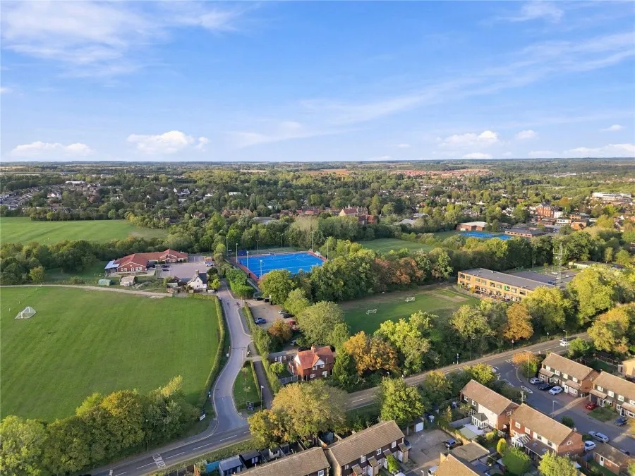 with 4 bedrooms in Bishop's Stortford, CM23, photo 21