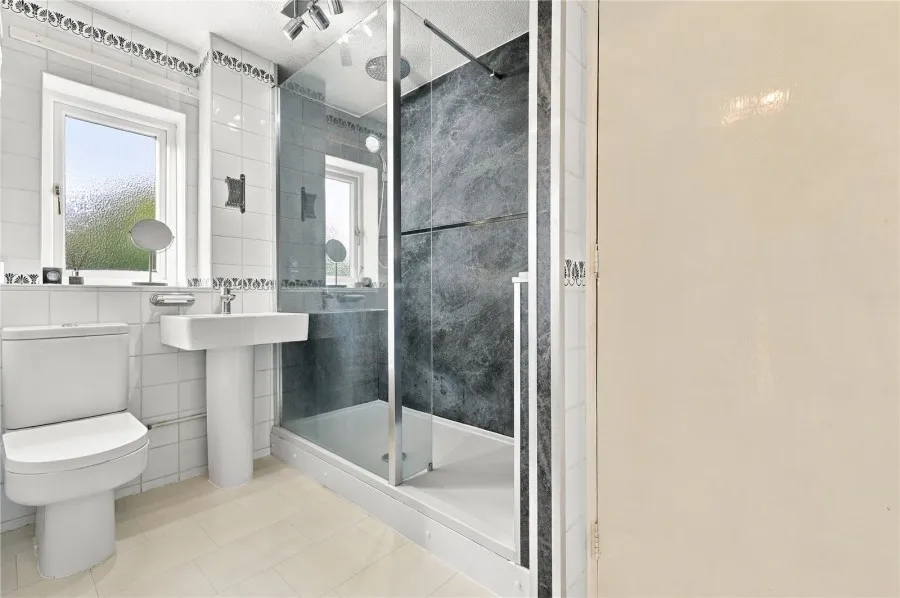 with 4 bedrooms in Bishop's Stortford, CM23, photo 14