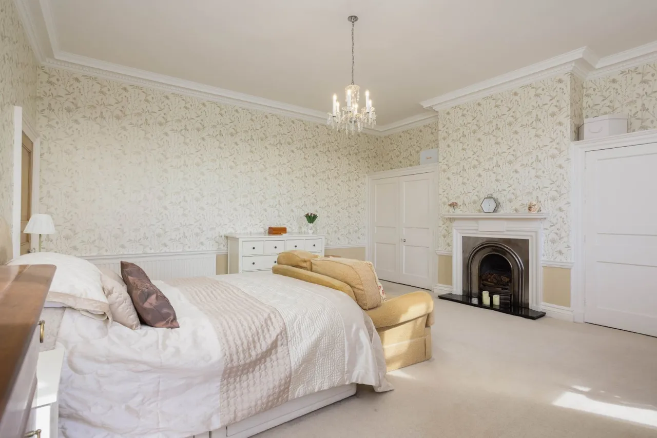 St. Helens Lane, Leeds, LS16, photo 8