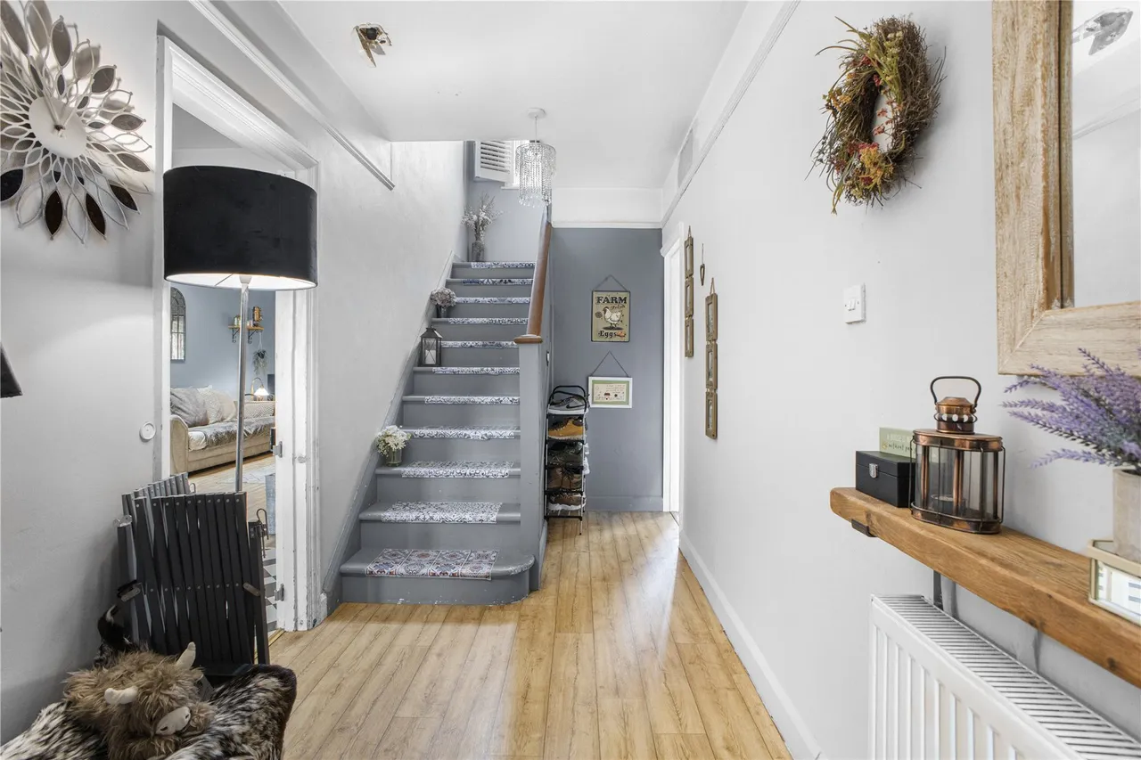 Chobham Road, Knaphill, GU21, photo 6