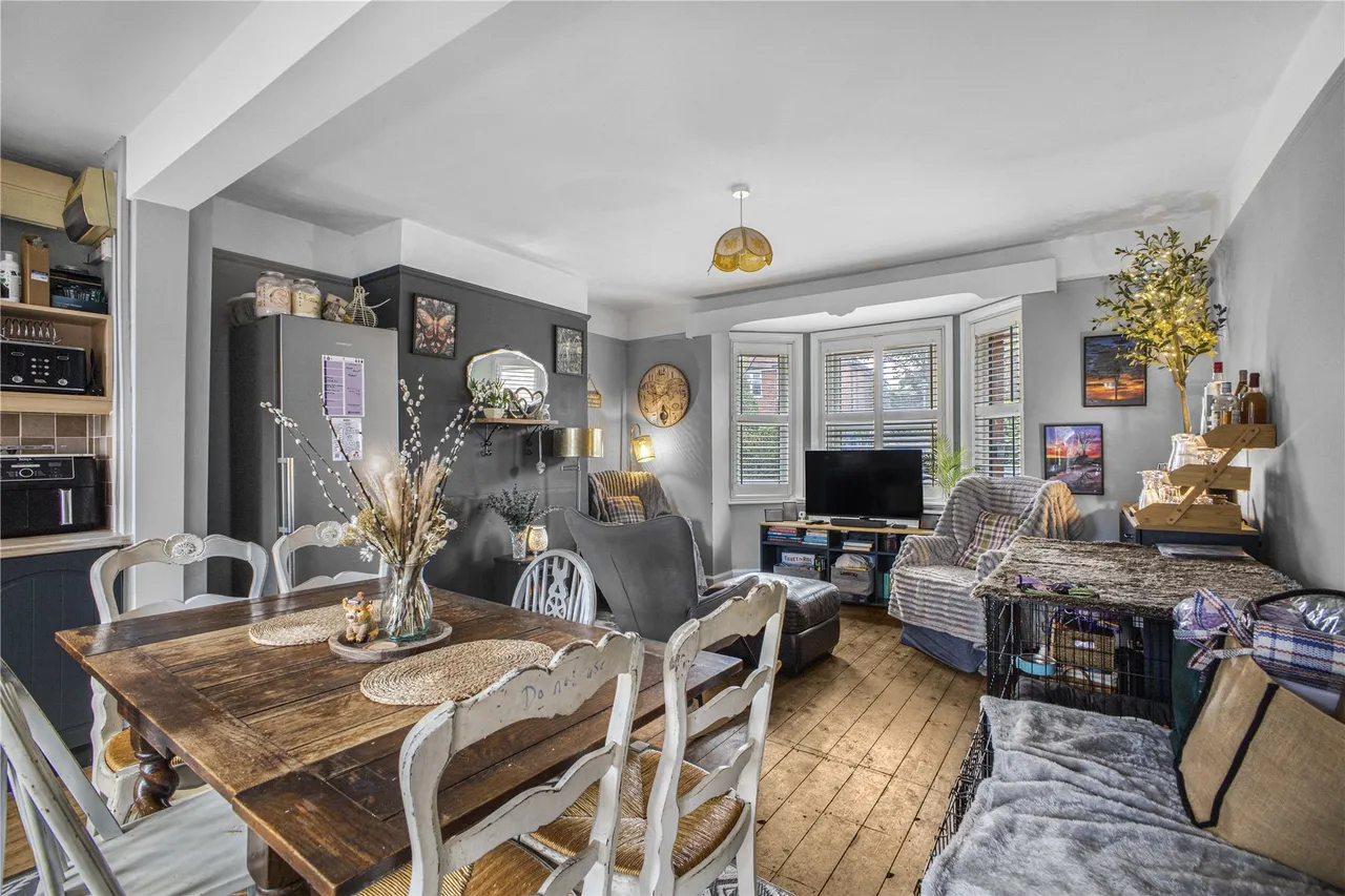 Chobham Road, Knaphill, GU21, photo 8