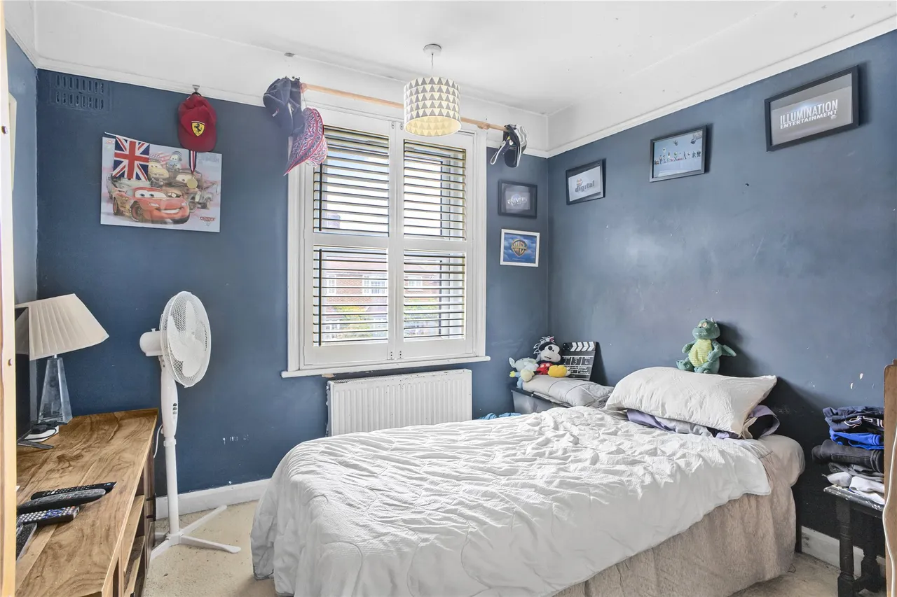 Chobham Road, Knaphill, GU21, photo 11