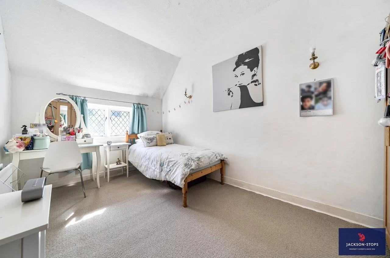 High Street, Tingrith, MK17, photo 8