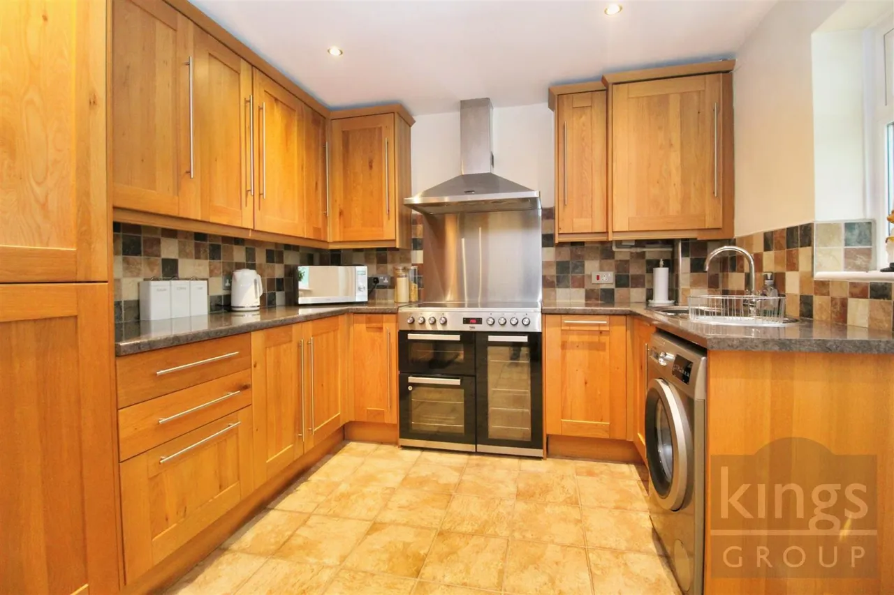 Leaforis Road, Cheshunt, photo 5