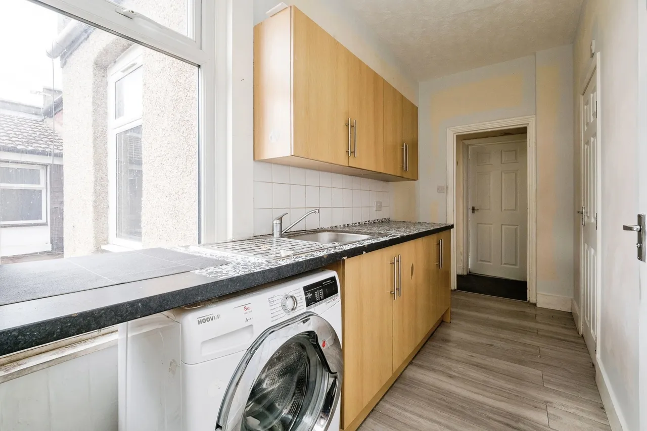Charlemont Road, London, E6, photo 8