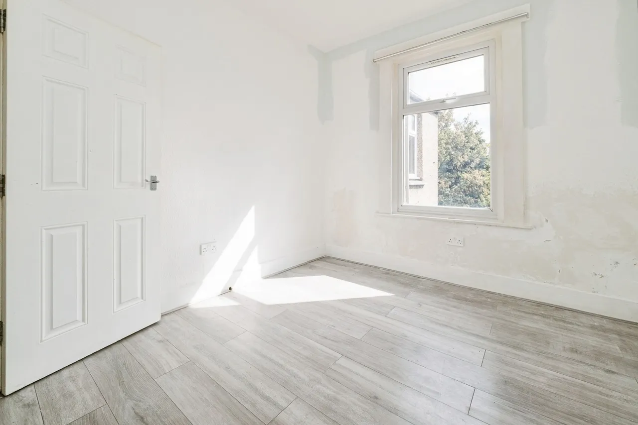 Charlemont Road, London, E6, photo 4