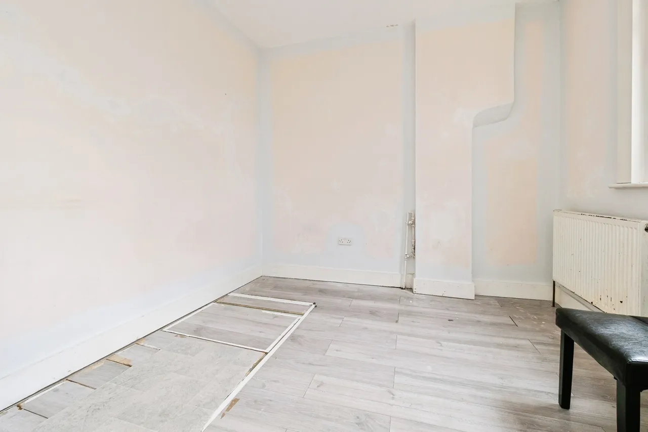 Charlemont Road, London, E6, photo 10