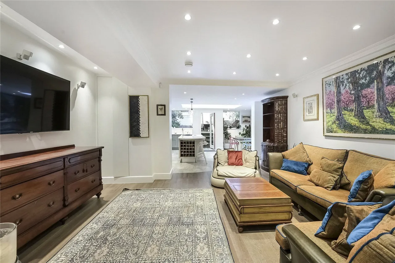 Cromwell Road, Earls Court, SW5, photo 2