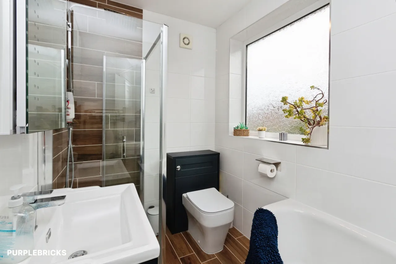 Pegasus Road, Farnborough, GU14, photo 8