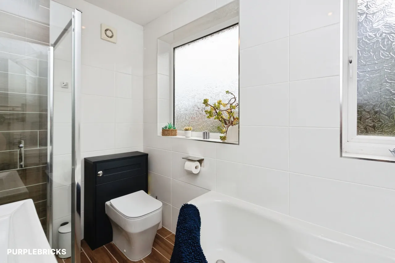 Pegasus Road, Farnborough, GU14, photo 9