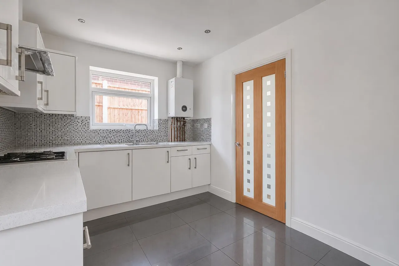 New Drive, High Wycombe, HP13, photo 2