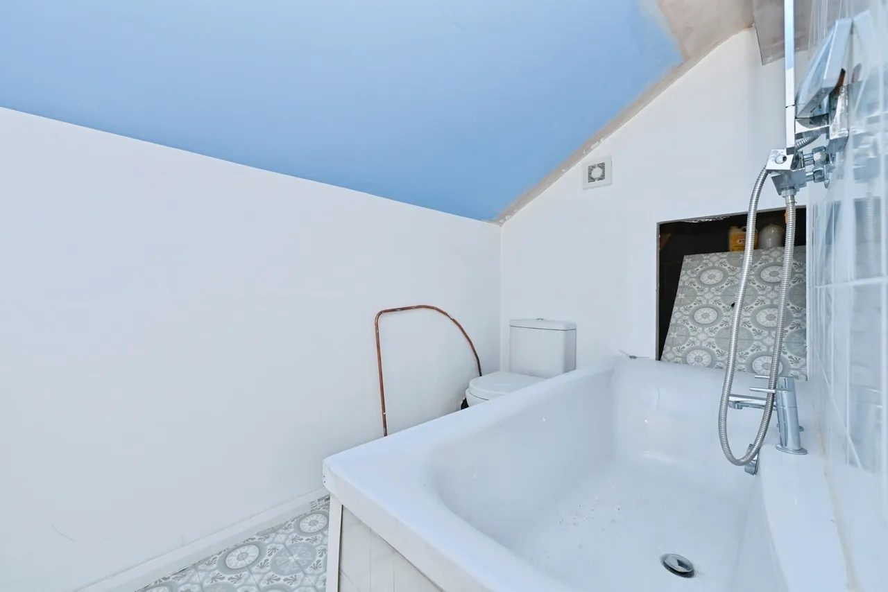 Devon Road, LUTON, Bedfordshire, LU2, photo 9