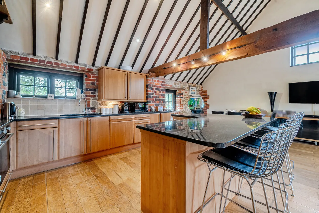 Wishanger Lane, Farnham, GU10, photo 12