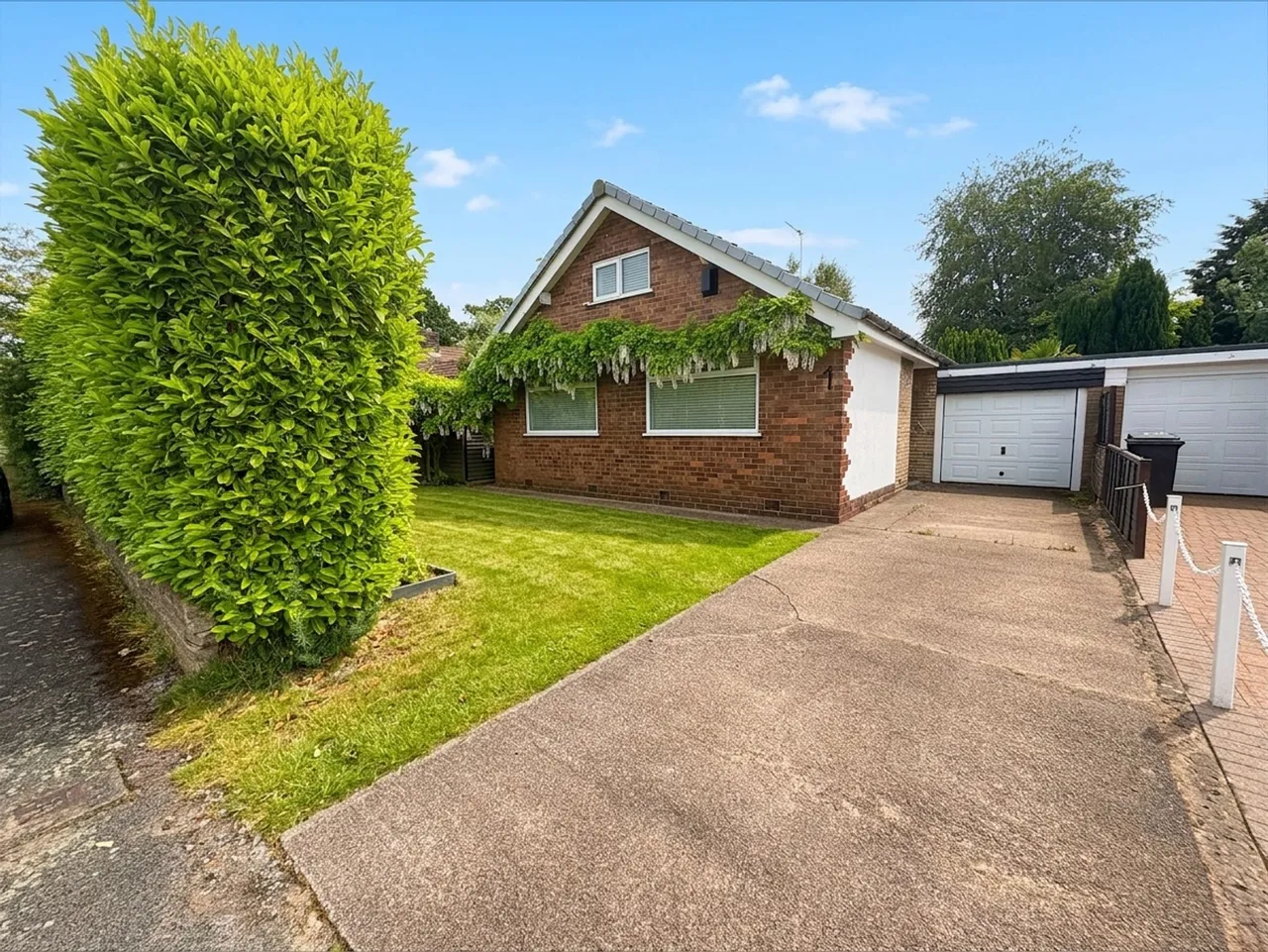 2 bed house for sale, Meadow Avenue, Crewe
