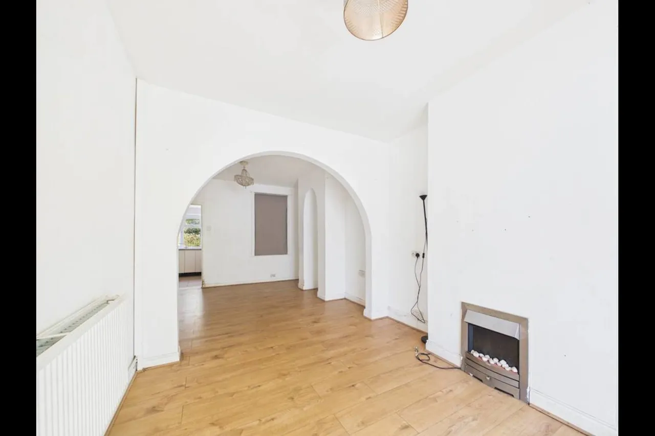 Hainault Road, Romford, RM5, photo 5