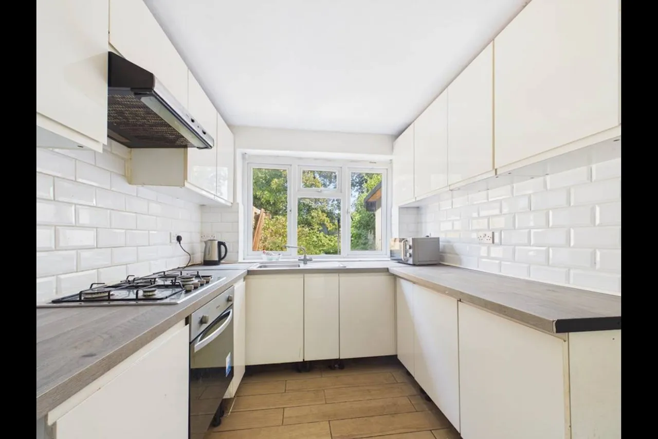Hainault Road, Romford, RM5, photo 6