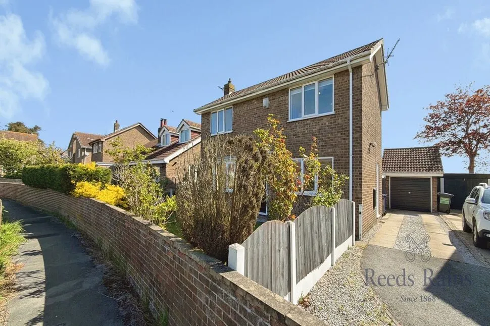 3 bed house for sale — St. Marys Avenue, Hemingbrough, North Yorkshire, YO8