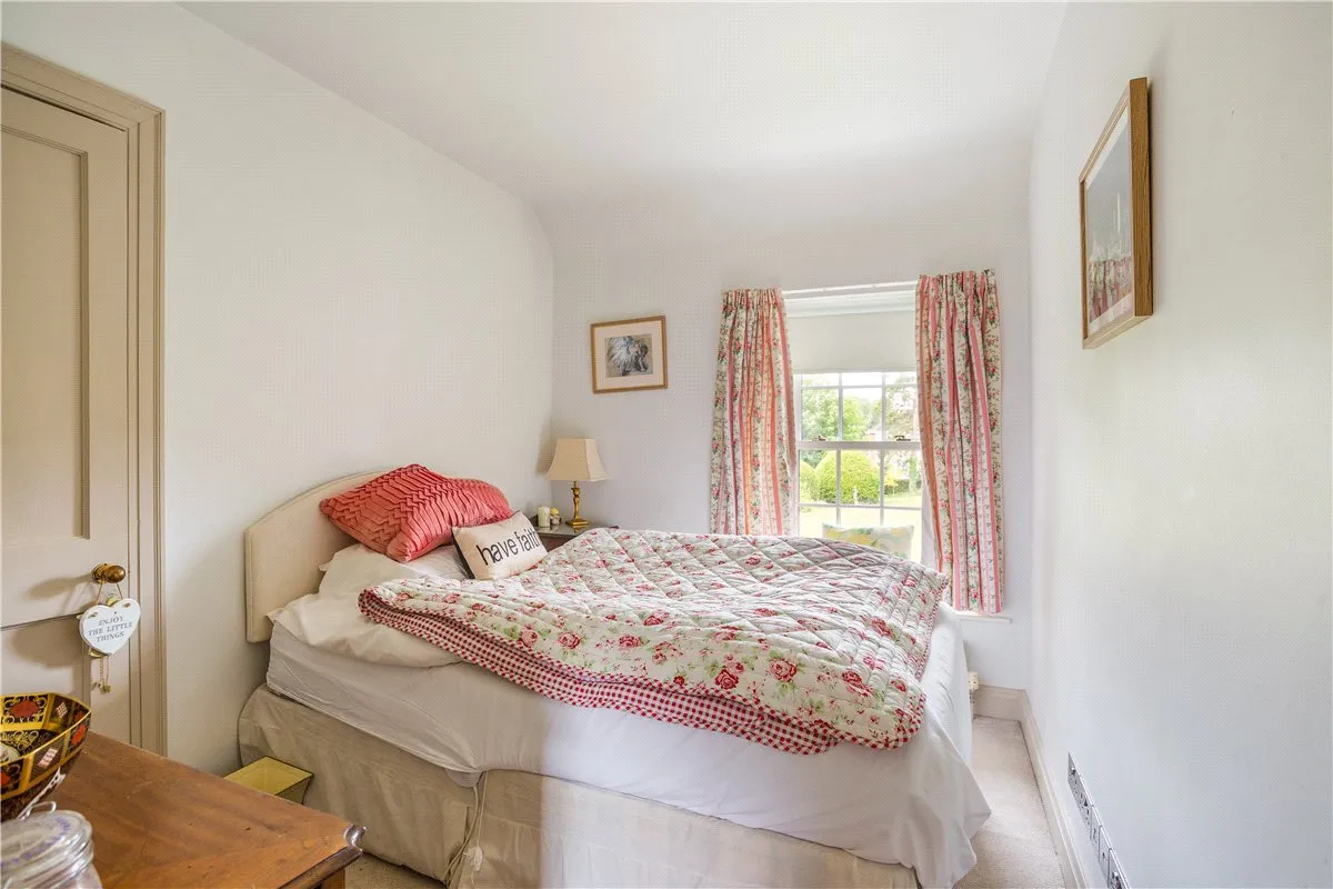 Castle Street, Calne, SN11, photo 19