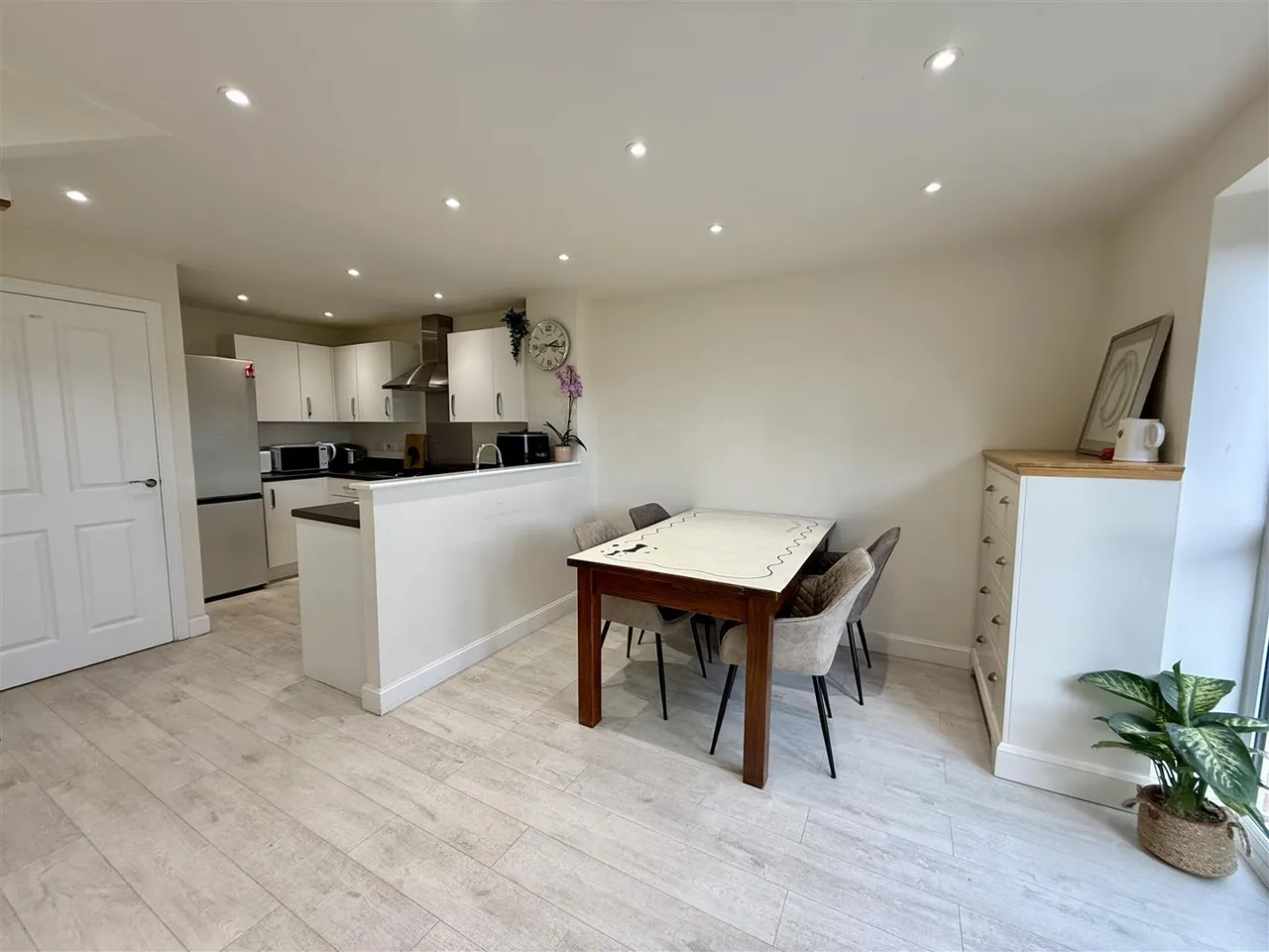 Treacle Avenue, Macclesfield, SK11, photo 3