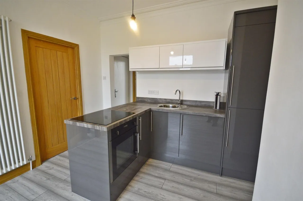 5 Beulah Terrace, Scarborough, North Yorkshire YO11 1TZ, photo 3