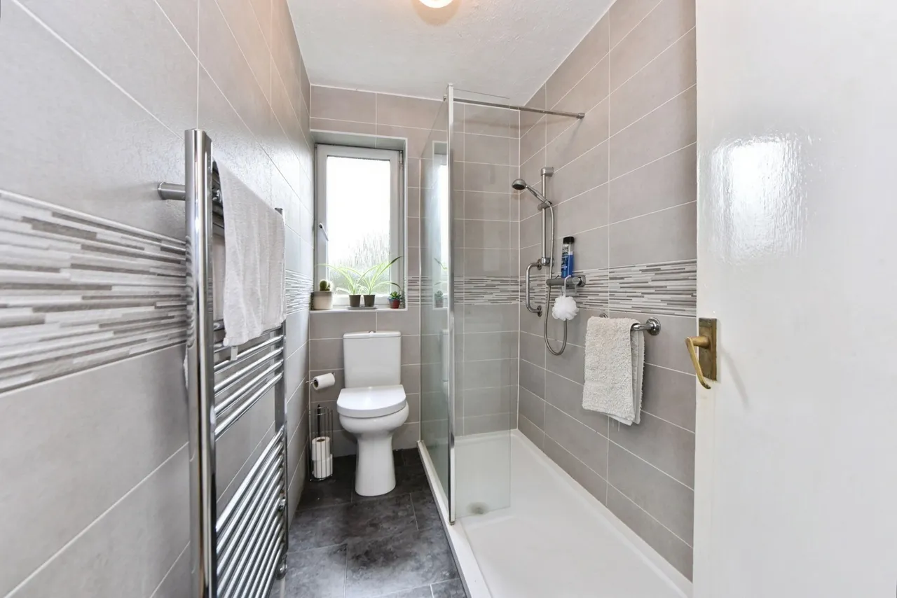 Brookside Lane, Stockport, SK6, photo 6