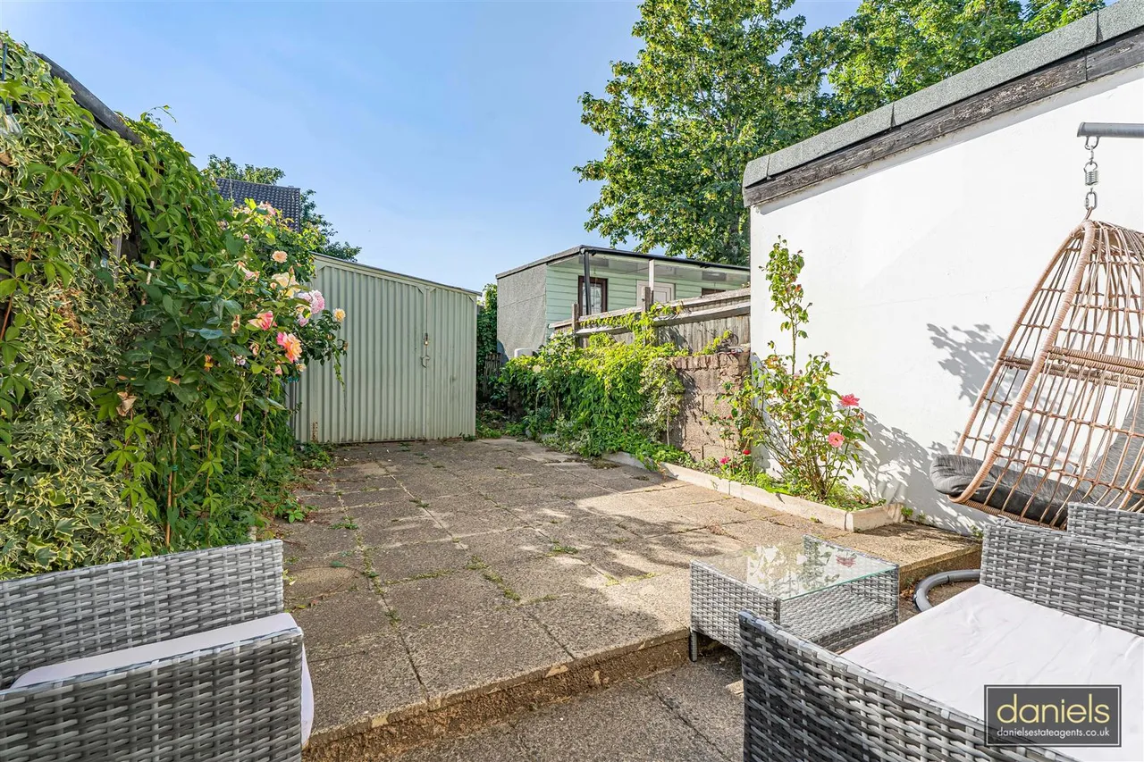 Priory Park Road, Wembley, HA0, photo 10