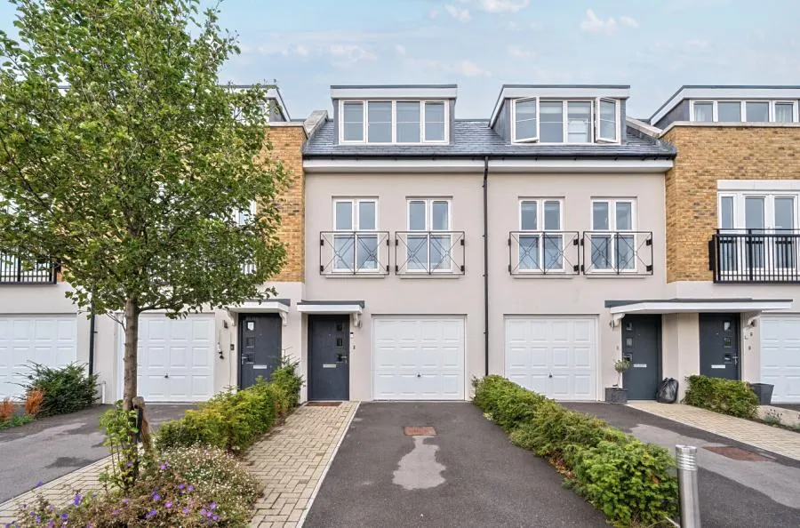3 bed house for sale, Stomp Road, Burnham, SL1