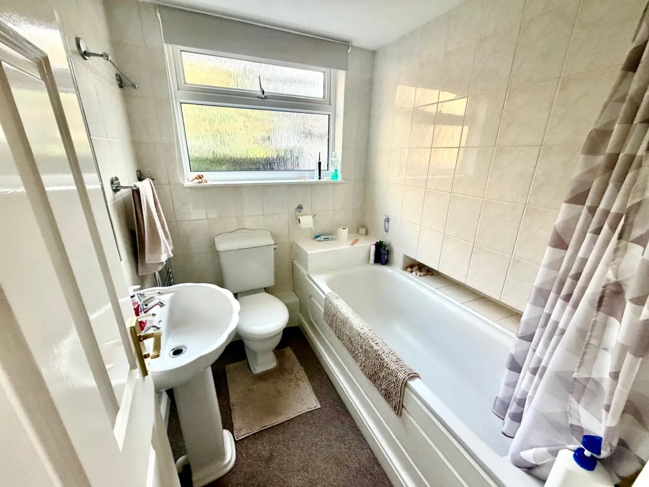 Avenue Road, Surrey Staines-upon-Thames, TW18, photo 6