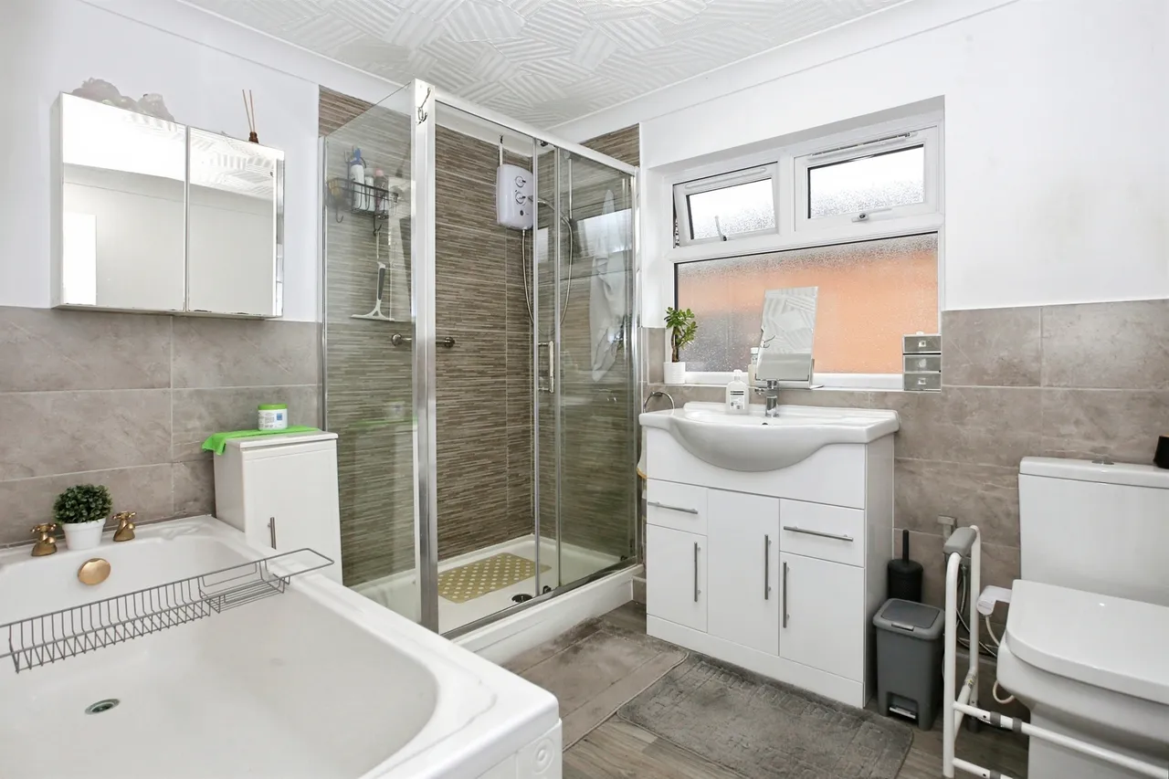 Lawson Avenue, Peterborough, PE2, photo 10