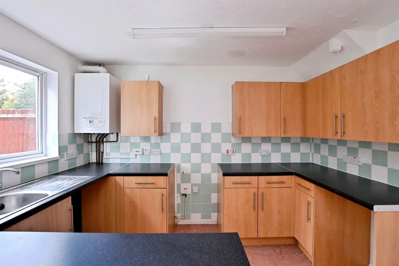Walburton Way, Clanfield, PO8, photo 9