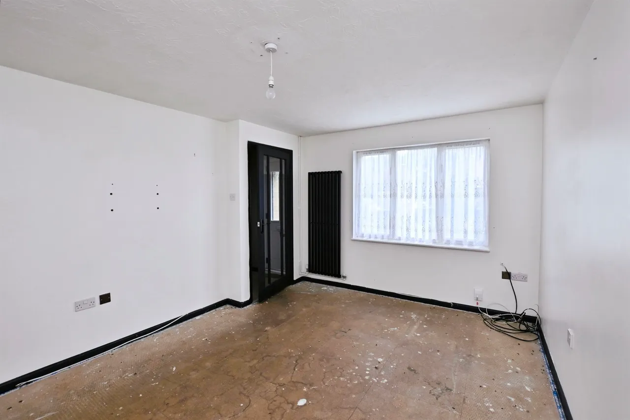 Walburton Way, Clanfield, PO8, photo 8