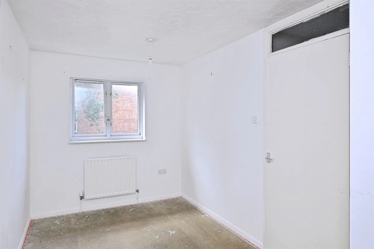 Walburton Way, Clanfield, PO8, photo 12