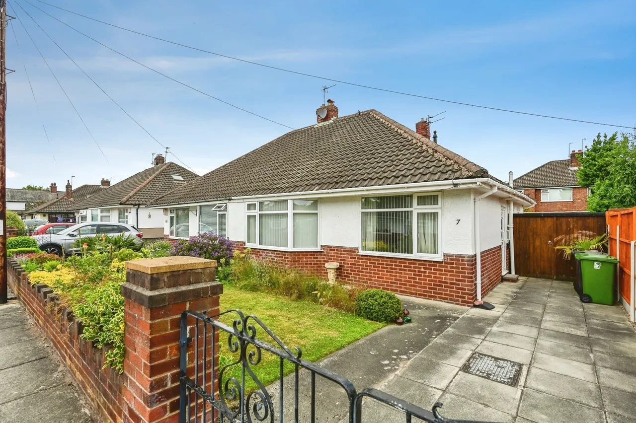 2 bed house for sale, Greenway, Crosby, L23