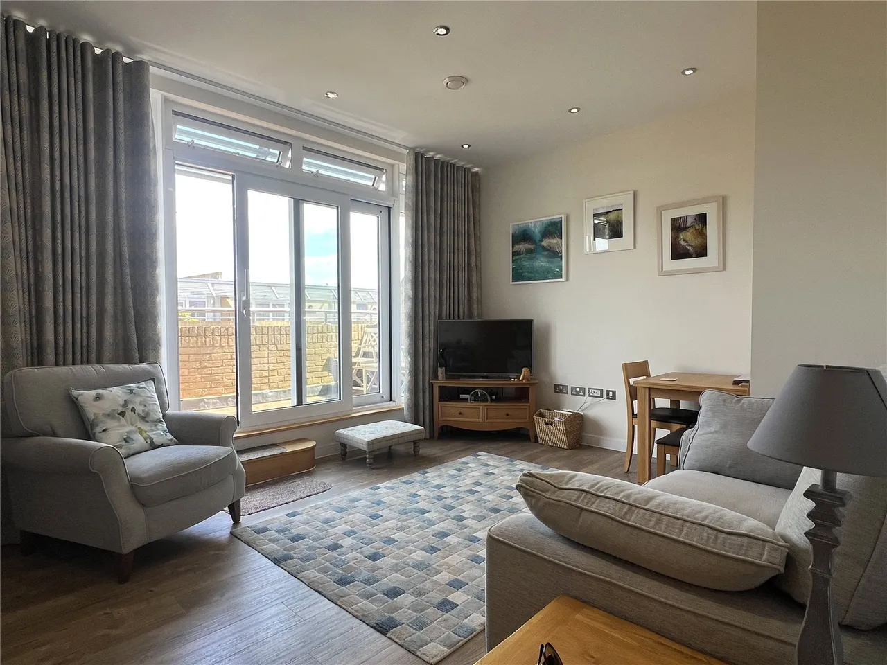 Almansa Way, Lymington, Hampshire, SO41 9PY, photo 2