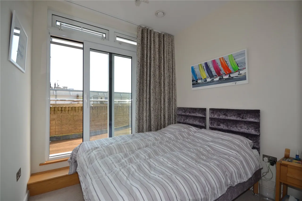 Almansa Way, Lymington, Hampshire, SO41 9PY, photo 8