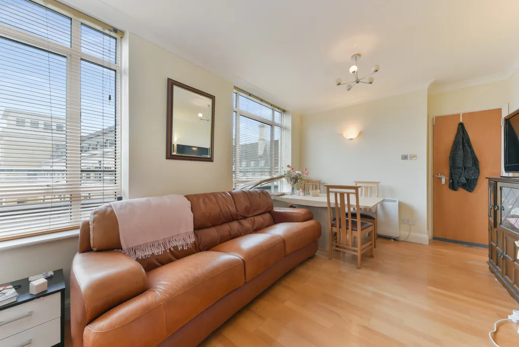 North Block, London, SE1, photo 2