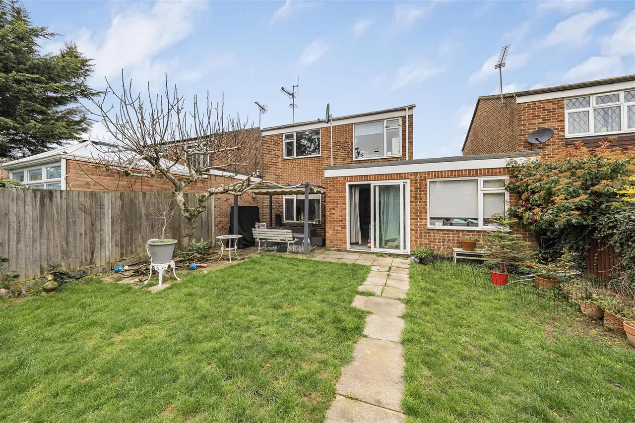 White Horse Road, Windsor, Berkshire, SL4 4PJ, photo 11