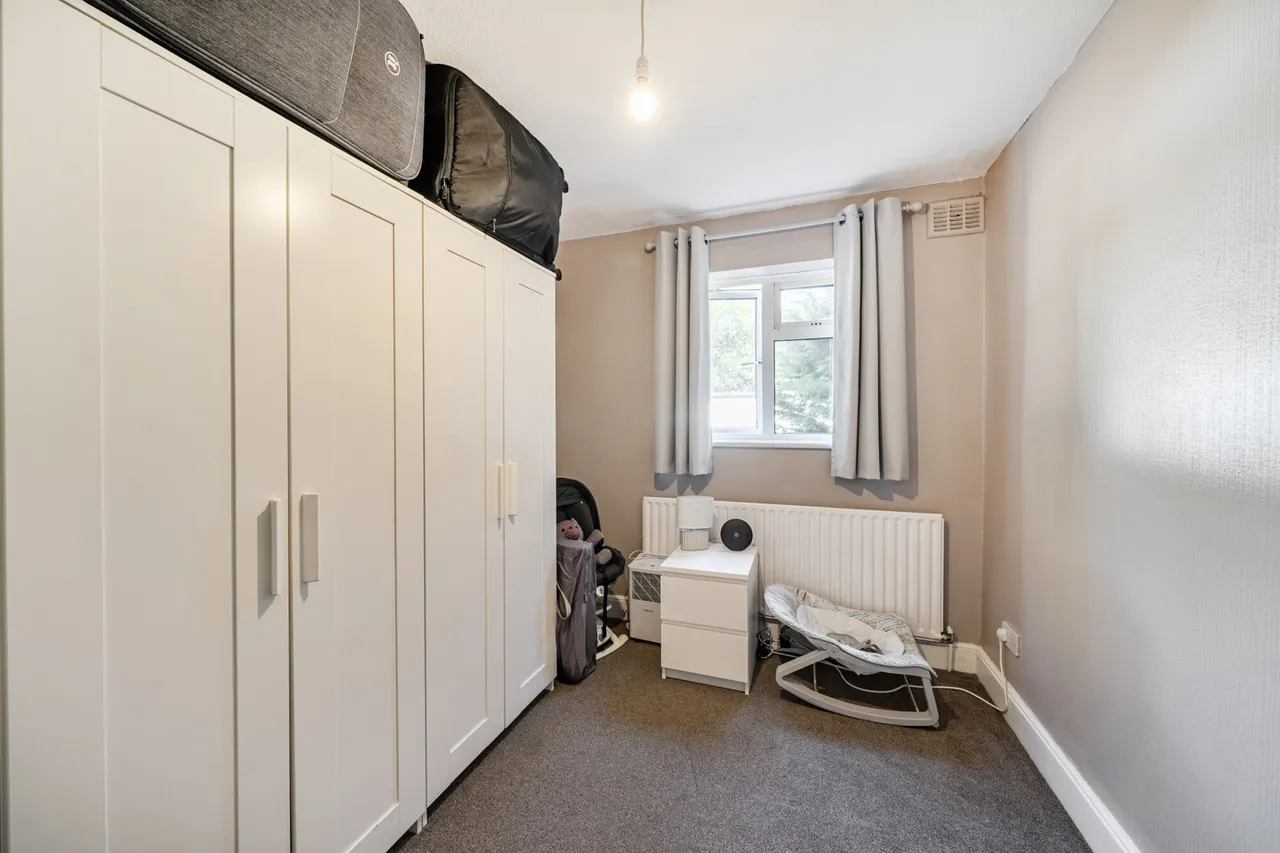 Brickwall Lane, HA4, photo 18