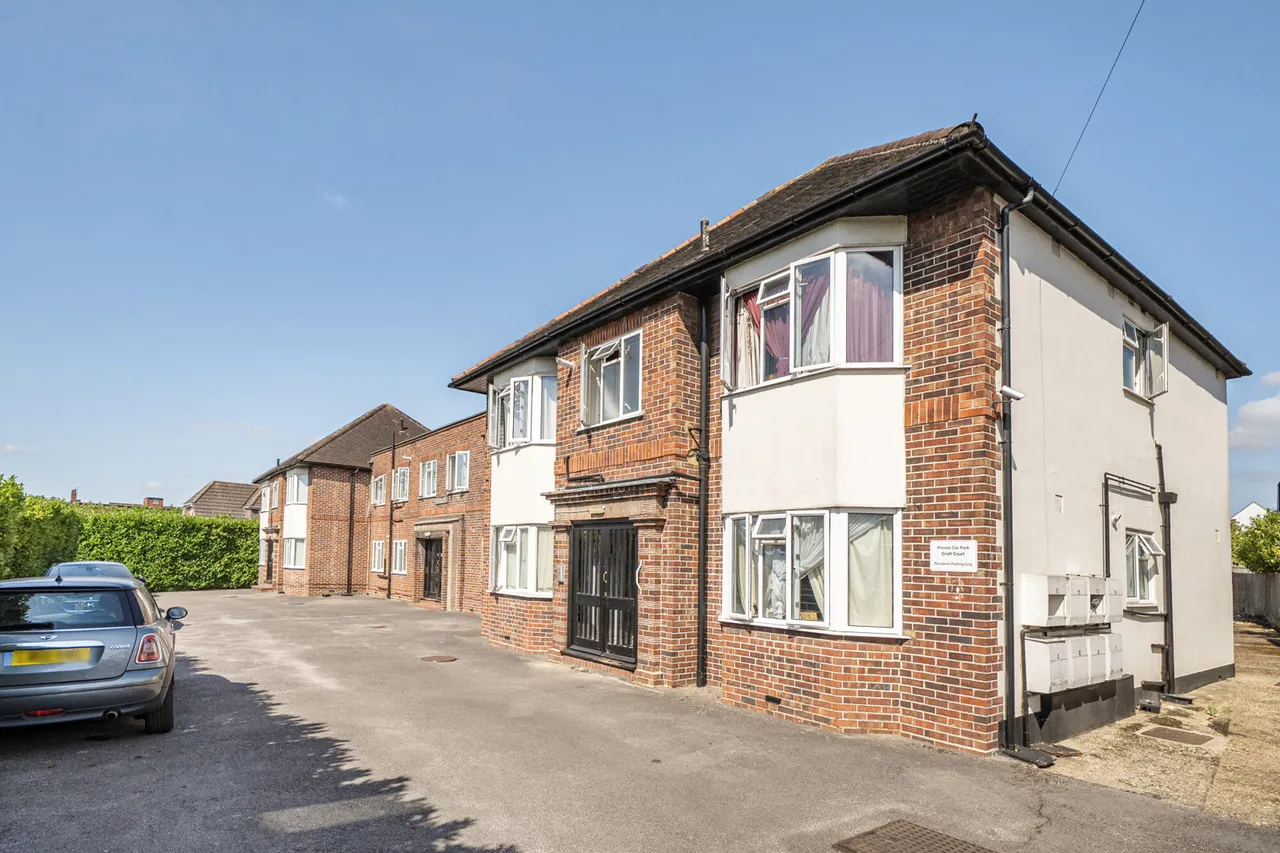 Brickwall Lane, HA4, photo 15
