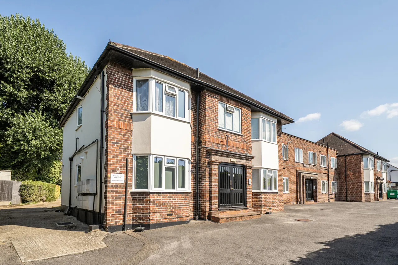 Brickwall Lane, HA4, photo 13