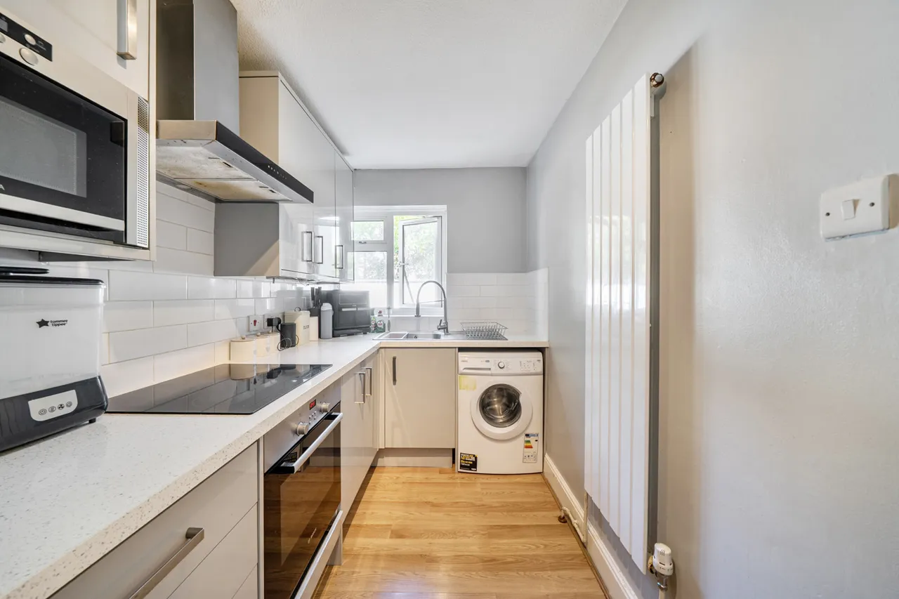 Brickwall Lane, HA4, photo 17