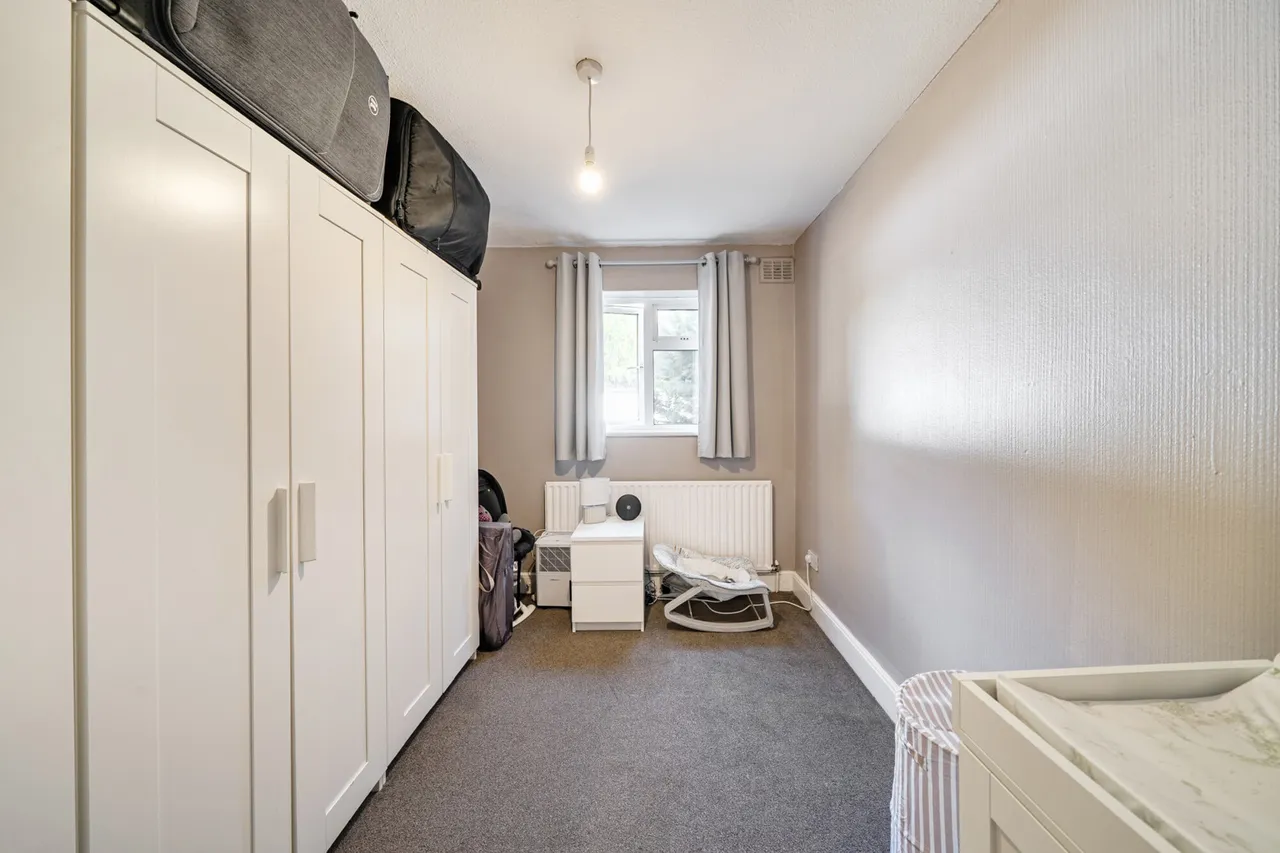 Brickwall Lane, HA4, photo 19
