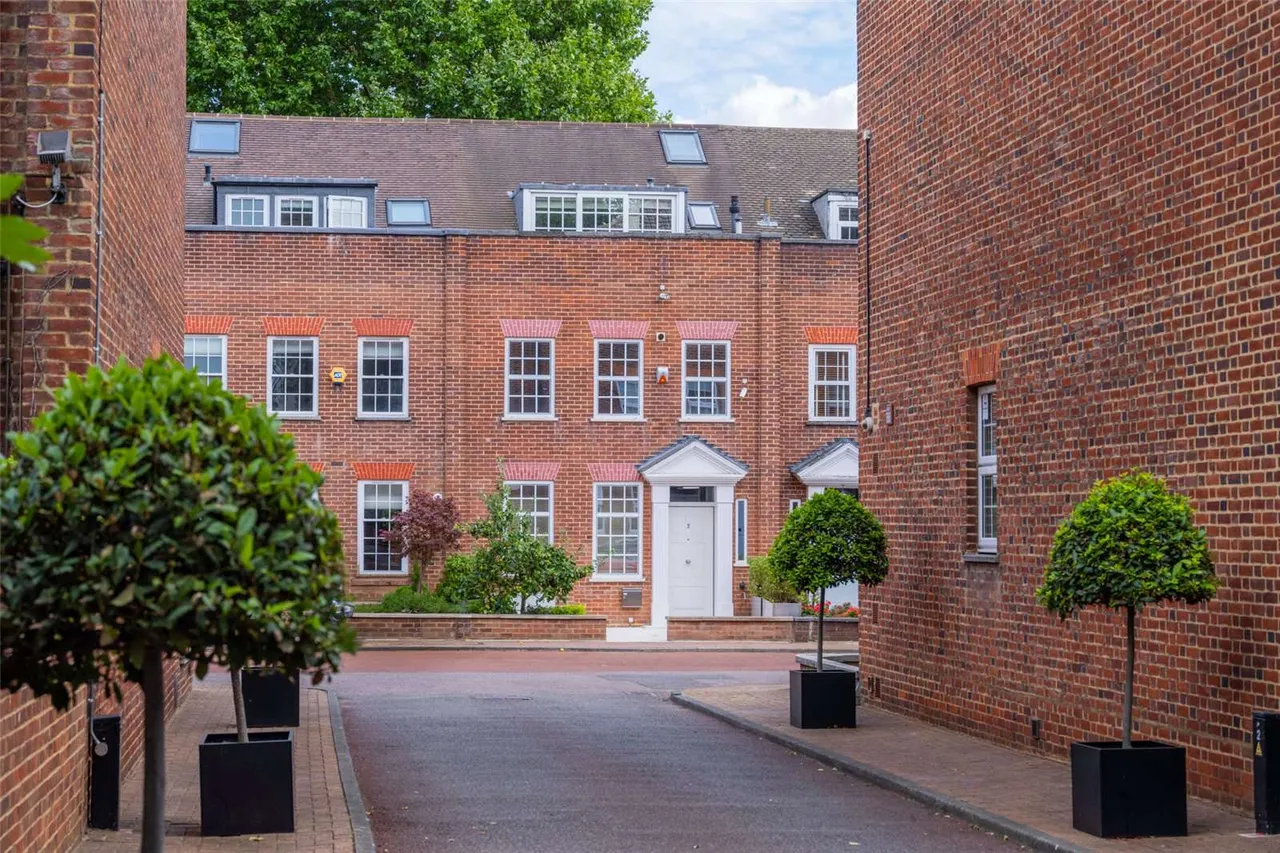 4 bed house for sale, Hall Gate, St John's Wood, NW8