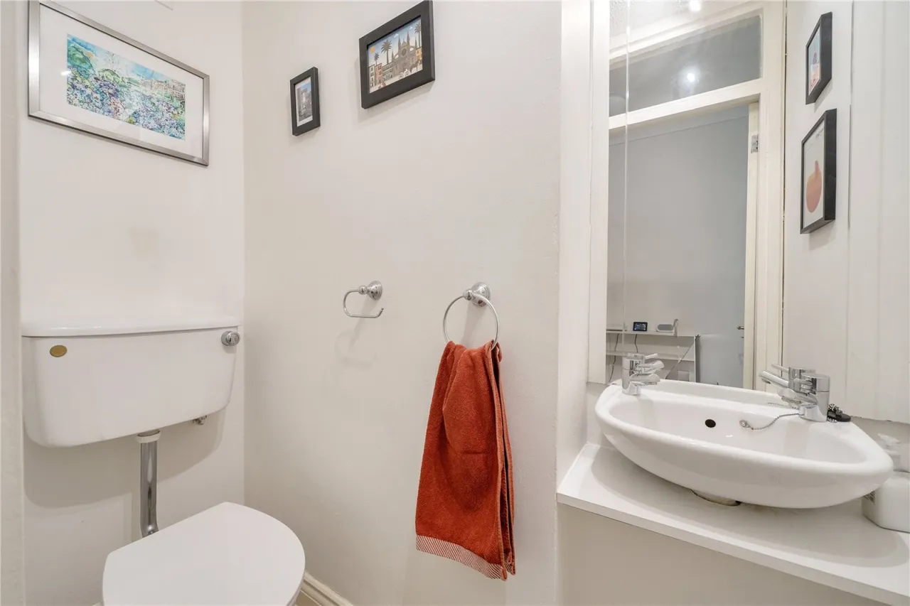 Evesham Road, Cheltenham, GL52, photo 9