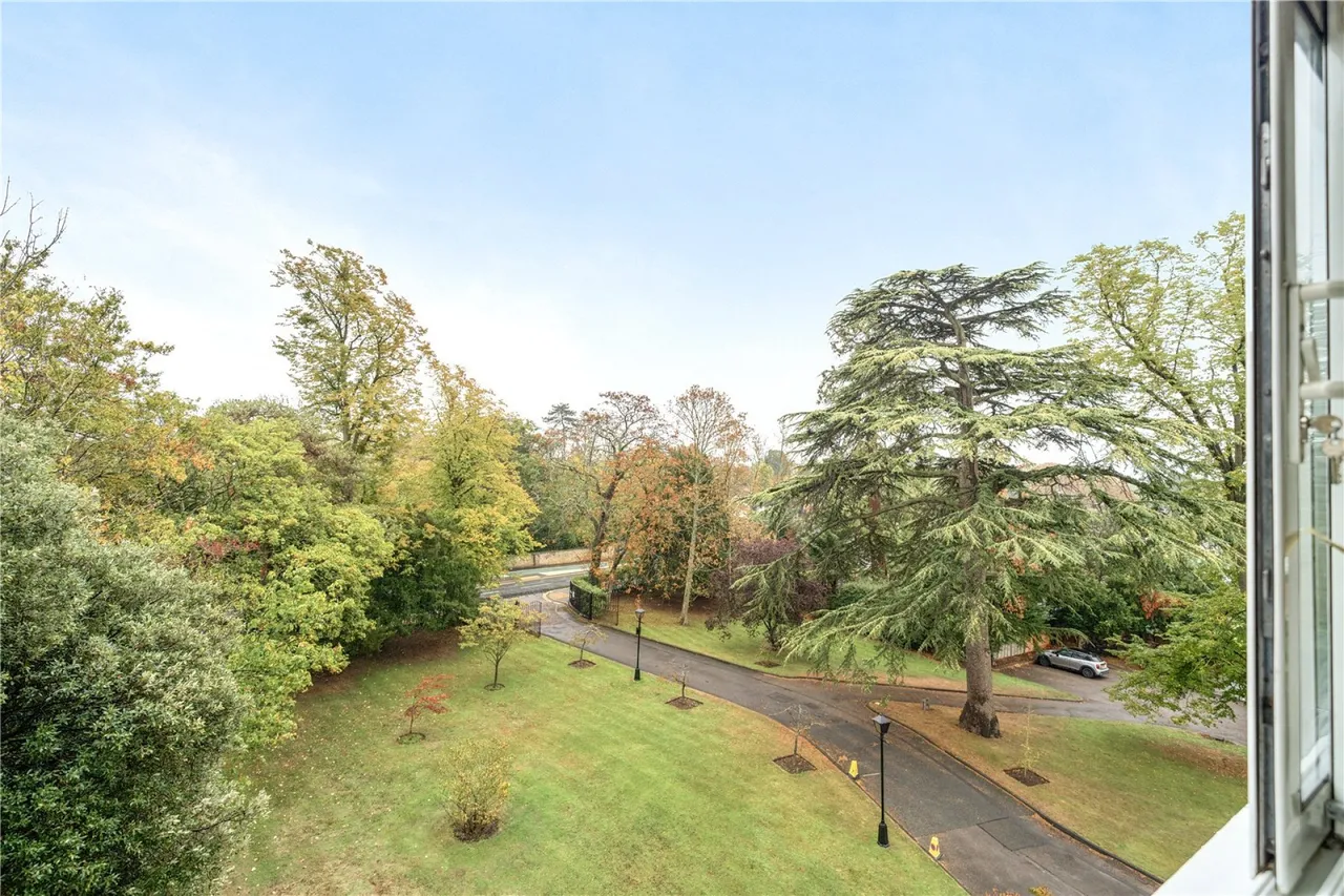 Evesham Road, Cheltenham, GL52, photo 2