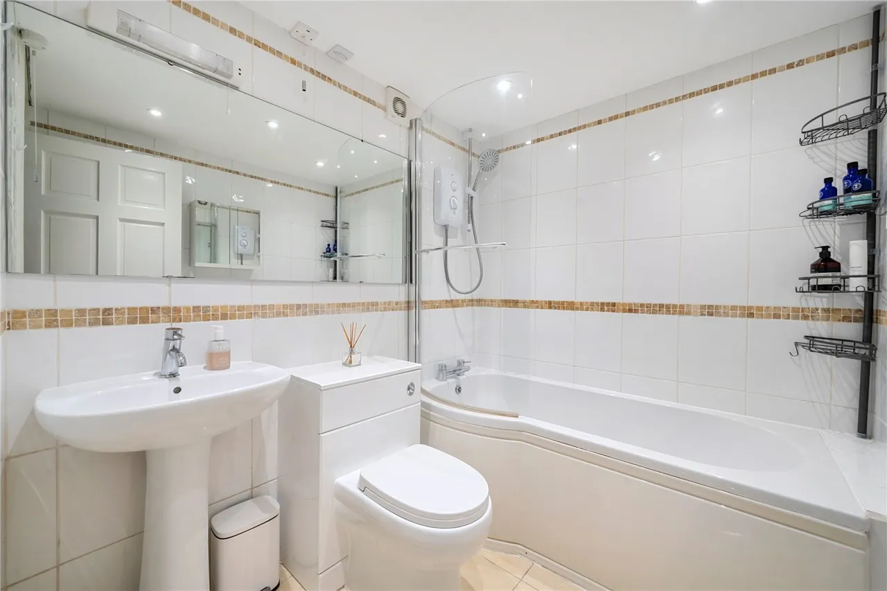 Evesham Road, Cheltenham, GL52, photo 17