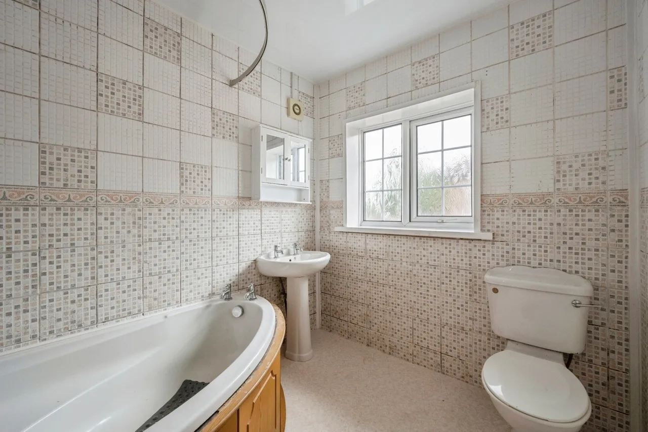 Haslemere Grove, Doncaster, South Yorkshire, DN5, photo 13
