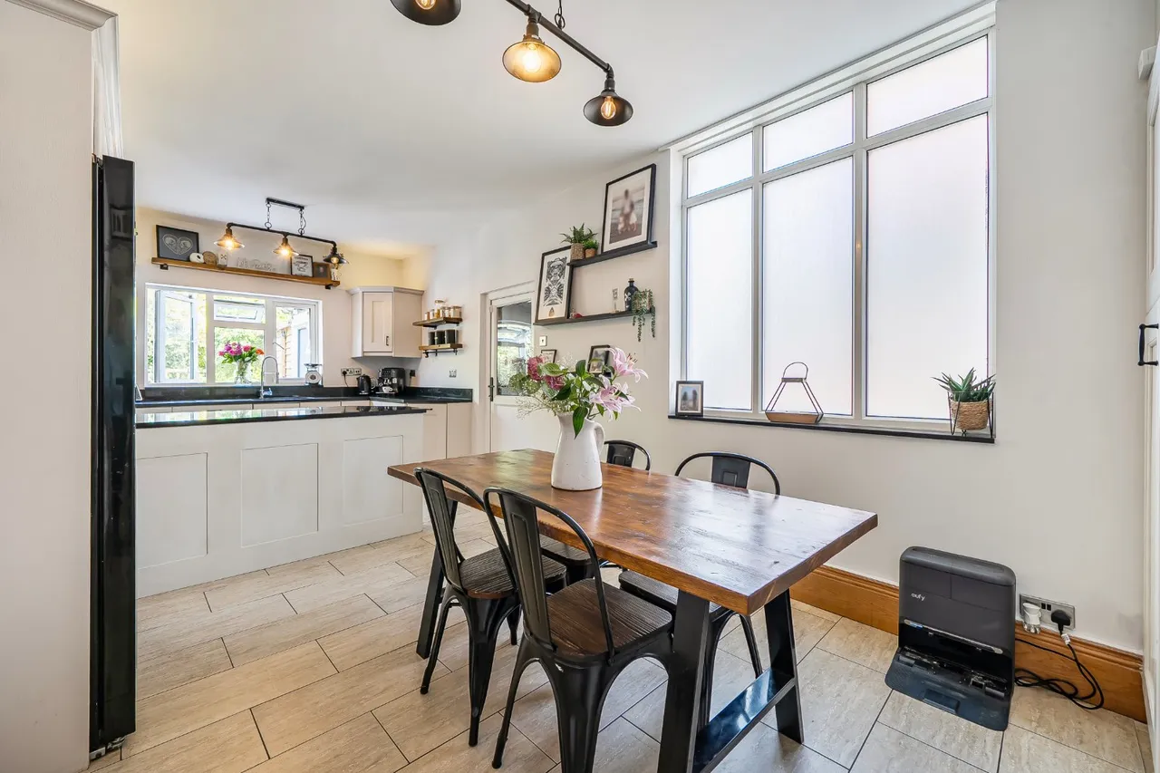 Warwick Road, Solihull, B92, photo 4