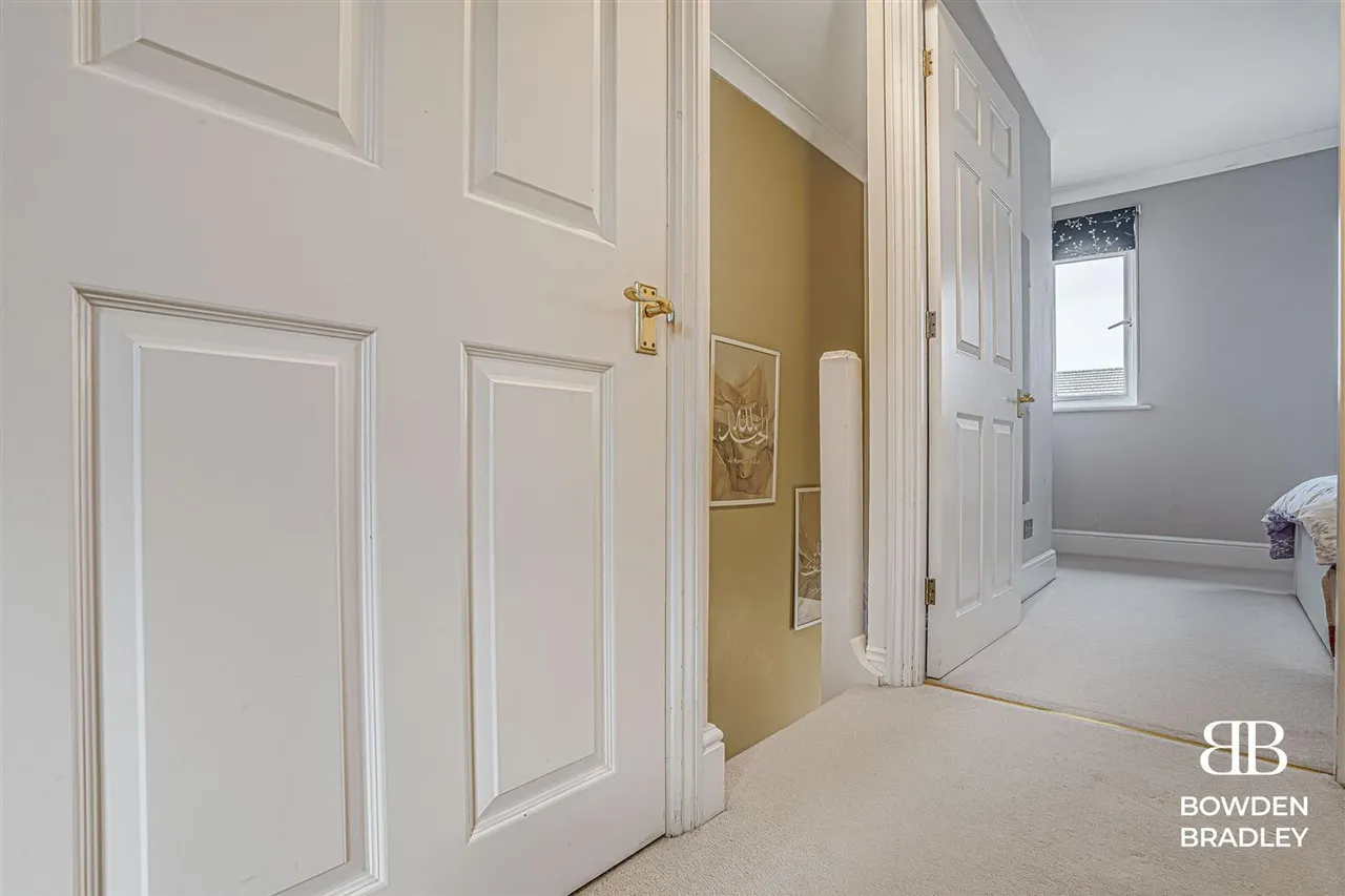 Maple Close, Hainault, IG6, photo 7